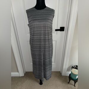Duluth Trading Co Gray Strapless Dress